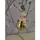 Елочная игрушка девочка