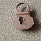 Замок старинный маленький