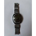 Часы чайка яйцо 2609н ссср,на ходу,с рубля