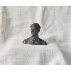Аукцион с рубля Бюст Есенин СССР силумин.  13длинна-11 высота Смотрите также другие мои лоты