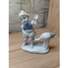 Статуэтка. Девочка с цаплей. ГДР.