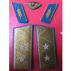 Ещё один  ЗОЛОЧЁНЫЙ генеральский  комплект погон с такими же  петлицами и вышивной кокардой"развёрнутые  крылья" ОДНИМ  лотом!