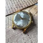 Часы Восток позолоченные