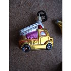 Елочная игрушка СССР . Пожарная машинка, пластик