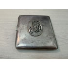 Портсигар. Серебро. 140 граммю Клеймо АР 900 проба. Вензель МД. Перламутр.