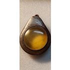 Чехол от старых карманных часов.