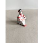 СТАТУЭТКА ФАРФОРОВАЯ "УКРАИНОЧКА ГАЛИНКА ". МИНИАТЮРА. 6*5*6 СМ. КИЕВ. СМ.ФОТО, КЛЕЙМО И ОПИСАНИЕ.