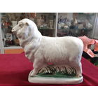 Статуэтка фарфоровая  Овечка (овца, овен), СССР