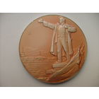 Родился в Ленинграде