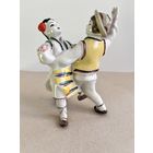 СТАТУЭТКА ФАРФОРОВАЯ "ТАНЦУЮЩИЕ ДЕТИ. ГУЦУЛЬСКИЙ ТАНЕЦ ". 13*10*8 СМ. ЗХК ПОЛОННОЕ. СМ. КЛЕЙМО,ФОТО И ОПИСАНИЕ.