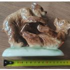 Статуэтка " Играющие медвежата" Германия.