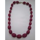 Бусы. Ожерелье ягодного цвета. Фигурные бусины. Люцит. Длина 49 см