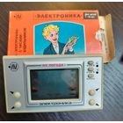 Винтажная портативная электронная игра ( электроника ИМ-2 НУ , погоди ! ) времен СССР 1989 года.  В идеальном состоянии хранилась в коробке с которой и продается .