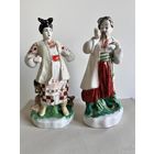 СТАТУЭТКА ФАРФОРОВАЯ  "ОДАРКА И КАРАСЬ". БОЛЬШИЕ. РАЗМЕР - 25*12*10 СМ. 1976-1991 ГОДА. КИЕВ. КЭКХЗ. УКРАИНА. ПРОДАЮТСЯ ПАРОЙ- 2 ШТУКИ. СМ.ФОТО И ОПИСАНИЕ.