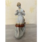 Статуэтка Гадание Отличная с рубля.