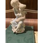 Девочка с плюшевым мишкой (Европа)