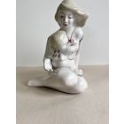 СТАТУЭТКА ФАРФОРОВАЯ "МАТЕРИНСТВО. МАТЬ И ДИТЯ". РЕДКИЙ ВАРИАНТ РАСКРАСА!!! 17*15*12 СМ. ПОЛОННОЕ. КРАСНОЕ КЛЕЙМО - 1 СОРТ.СМ.ФОТО И ОПИСАНИЕ.