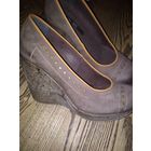 ФИРМЕННЫЕ ТУФЛИ НА ТАНКЕТКЕ.КОЖА