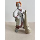 СТАТУЭТКА ФАРФОРОВАЯ " КАТИГОРОШЕК. ПОКАТИГОРОШЕК С БУЛАВОЙ. ". НЕЧАСТАЯ РОСПИСЬ С ПОЗОЛОТОЙ ! 19*9*9 СМ. ПОЛОННОЕ. СМ.ФОТО, КЛЕЙМО И ОПИСАНИЕ.