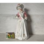 Статуэтка барышня