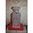 Стеклянный графин, высота с крышкой 22 см., наклейка "BOHEMIA".