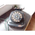 Телефон 50-х годов СССР.