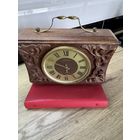 Весна в деревянном резном корпусе.на ходу.