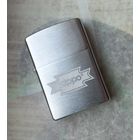 Зажигалка Zippo 200 Logo Script, Brushed Chrome