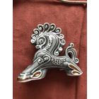 Статуэтка   конь  МФЗредкий  перламутр   меняет цвет вся  радуга