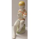 Шикарная статуэтка " Мальчик с бабочкой". СССР. Все лоты с 1 рубля!