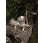 Мясорубка старинная промышленная