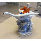 Статуэтка Фарфоровая Гуси - лебеди . Дулёво