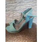 Босоножки Tamaris марк 38, бирюзового цвета в хорошем состоянии по ооооочень приятной цене.