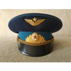 Фуражка офицерская к парадной форме одежды военнослужащих ВВС и ВДВ. Размер - 56. СССР, 1980 год.