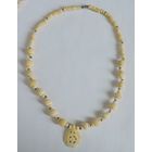 Бусы-ожерелье из кости 70-е годы Европа. Длина 48 см.