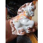 Статуэтка лошадка