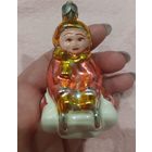 Новогодние ёлочные игрушки, стекло, мальчик на санках, толстое стекло