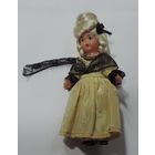 Ёлочная игрушка "Девушка " 60-е годы Европа. Длина 10.5 см. Пластик.