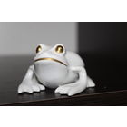 Фарфоровая статуэтка "Лягушка", дефекты не обнаружены, высота 4,5 см., клеймо.