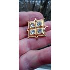 ОТЛИЧНАЯ БРОШЬ  СССР  ЧЕХОСЛОВАКИЯ . ОРИГИНАЛ . Распродажа Коллекции !!! .Экспресс  Аукцион НЕ С РУБЛЯ без МПЦ и прочего 3 ДНЯ  .Много лотов в продаже .