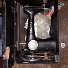 Швейная машинка старинная Зингер SINGER рабочая в родной тумбочке -столе