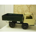 Машинка из жести