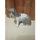 Статуэтка фарфоровая "Миленький щенок бигля"