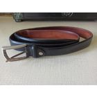 Ремень брючный кожаный. Длина 118 см (с пряжкой), 112 см (без пряжки), ширина 3 см.