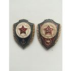 Два военных отличника. С рубля.