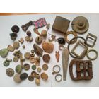 Пломбы, пряжки, пуговицы и др. находки