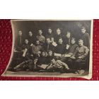 Фото группа студентов техникума с дипломами г ГОМЕЛЬ 1920г(А 27)