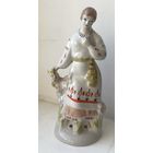 Статуэтка фарфор ЦВЕТЕТ ТЕРЕН (ДЕВУШКА У ПЛЕТНЯ).Полонное