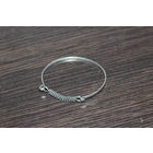 Металлический браслет, ширина 6,4 см.