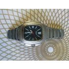 Часы наручные с браслетом. ТИКАЮТ. Состояние на скане. В коллекцию,ремонт,на запчасти.